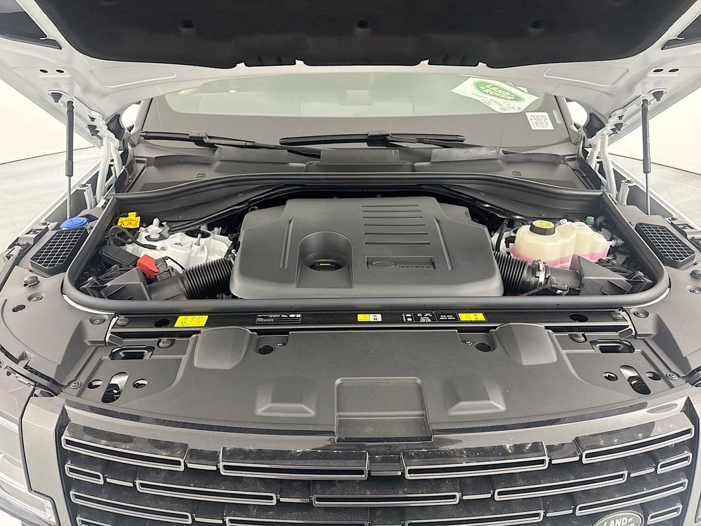 New 2026 Land Rover Range Rover SE image 31