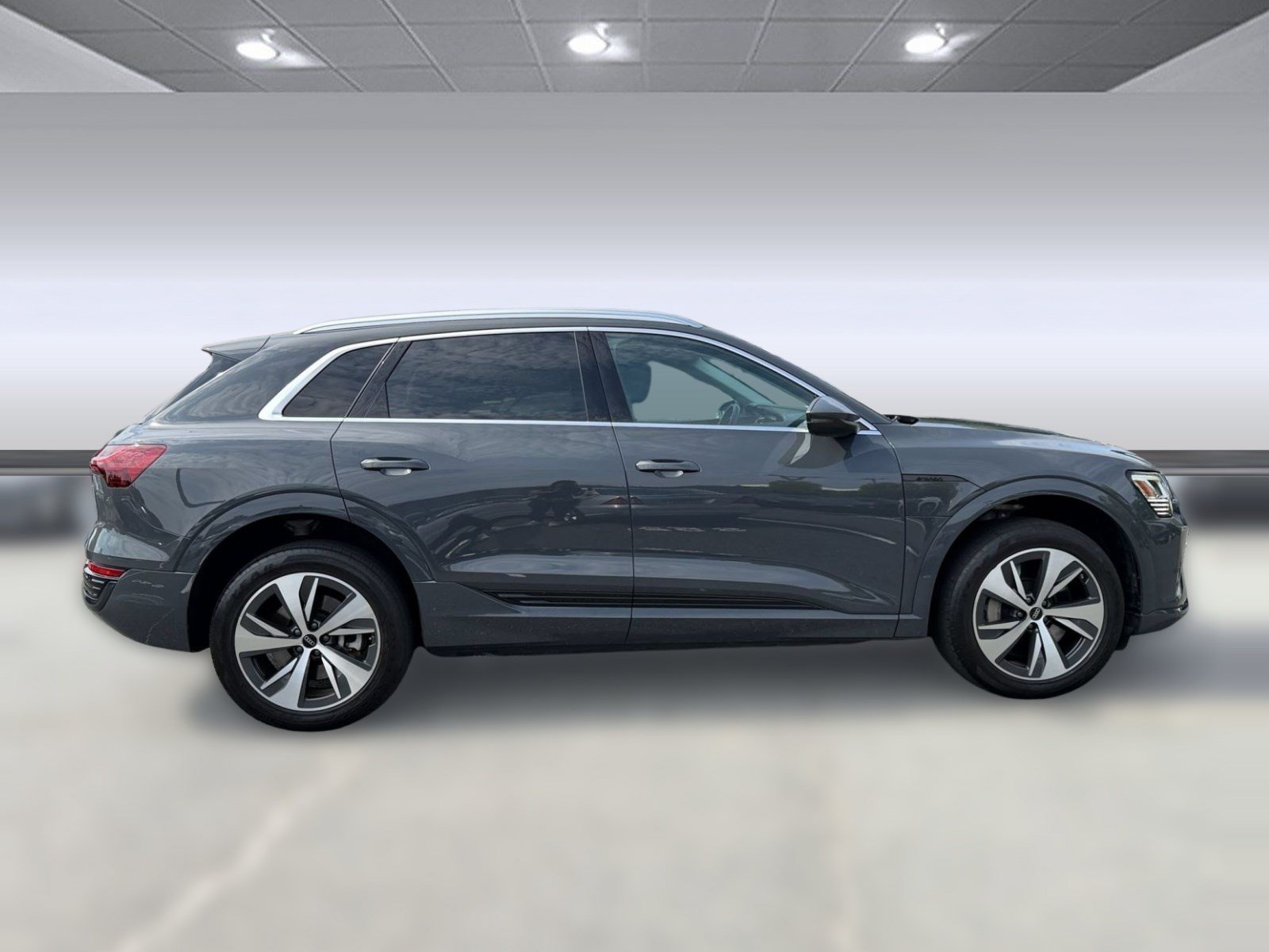 Used 2024 Audi Q8 e-tron Premium AWD/4WD image 8