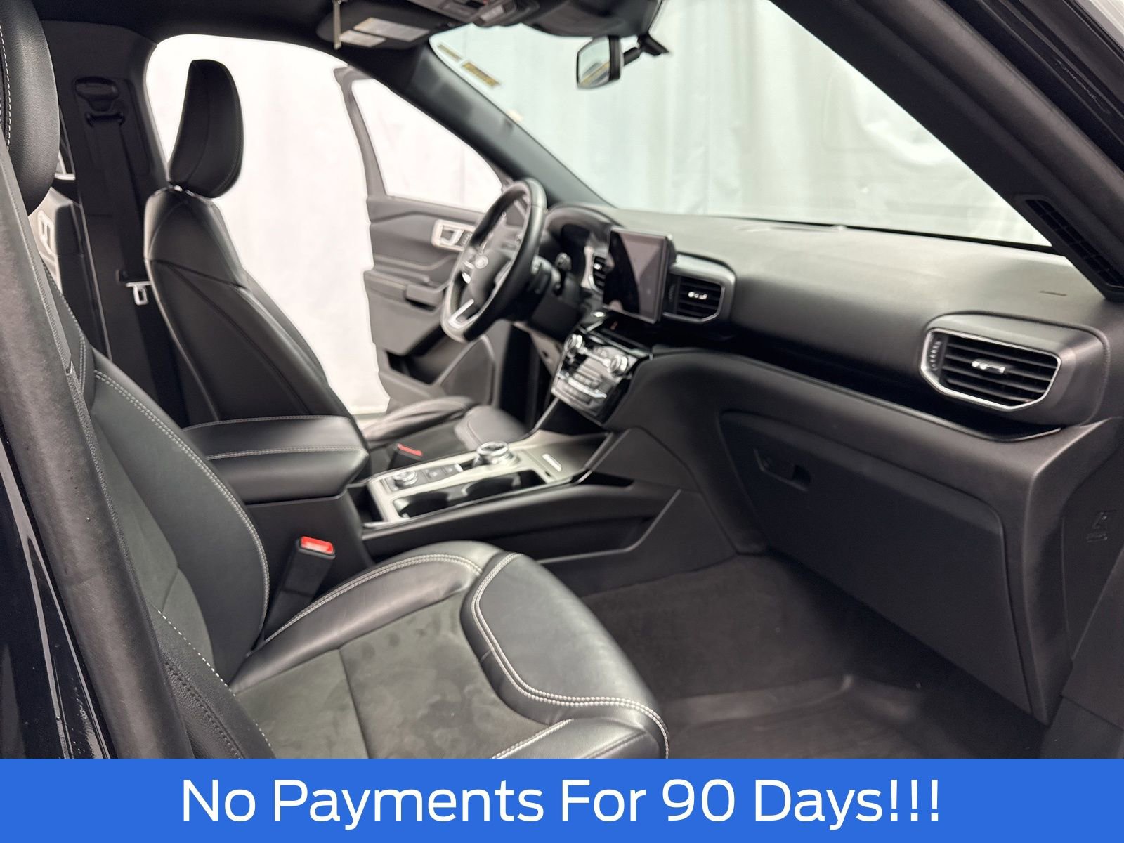 Used 2023 Ford Explorer ST image 33
