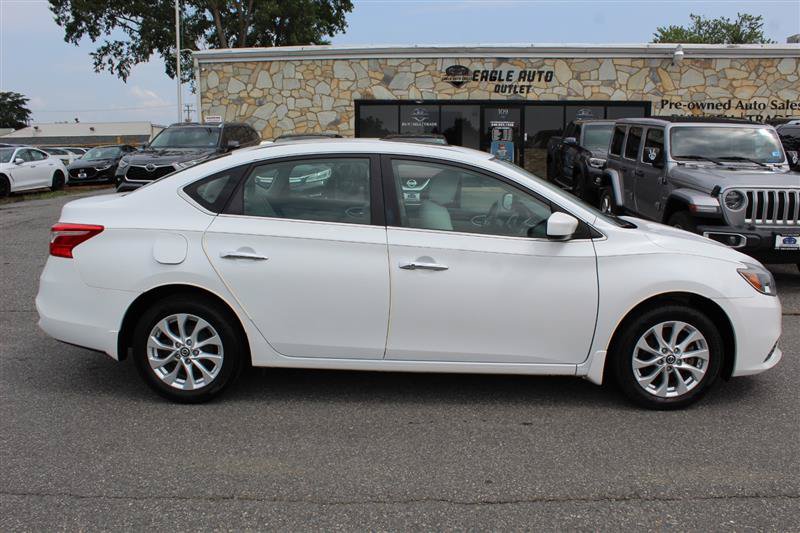 Used 2016 Nissan Sentra SV w/ Driver's Assist Package FWD image 8