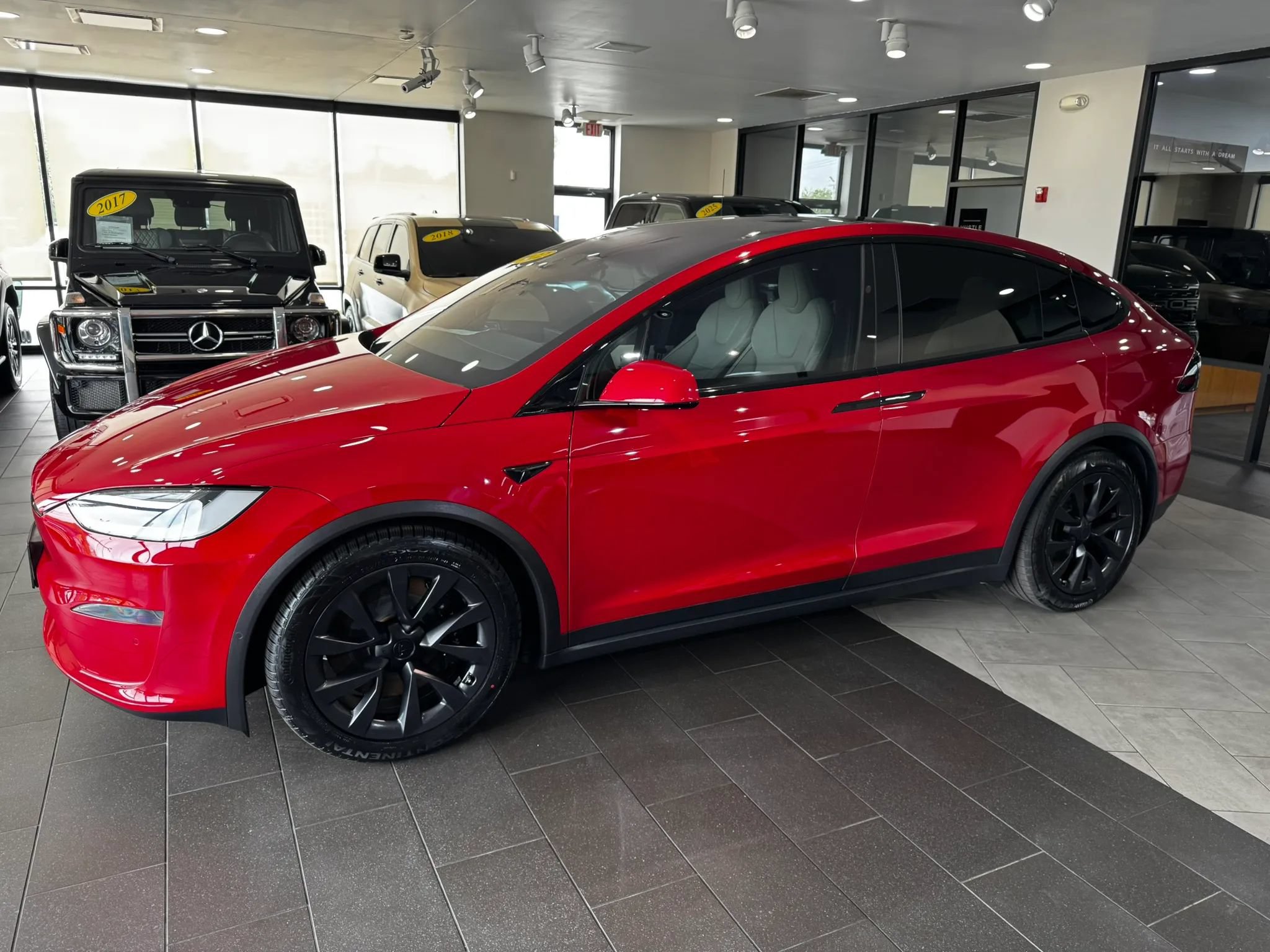 Used 2022 Tesla Model X Plaid AWD/4WD image 2