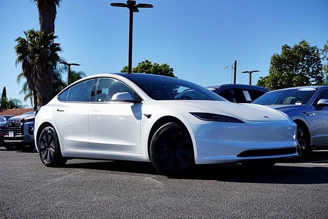 Used 2025 Tesla Model 3 Long Range image 2