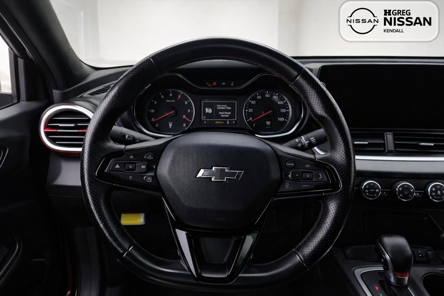Used 2025 Chevrolet Trax RS w/ Driver Confidence Package FWD image 7