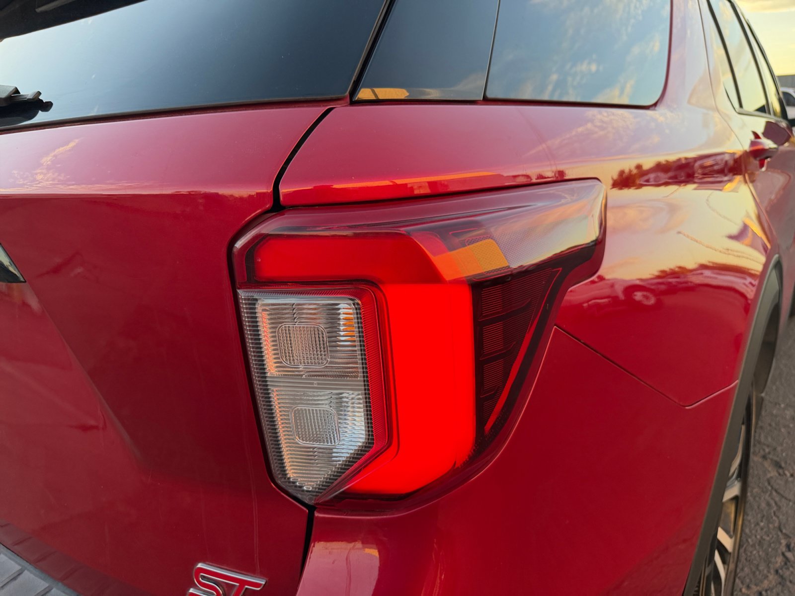 Used 2021 Ford Explorer ST w/ Equipment Group 401A AWD/4WD image 30