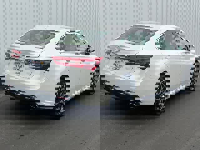 Used 2018 Toyota Avalon XLE Premium image 6