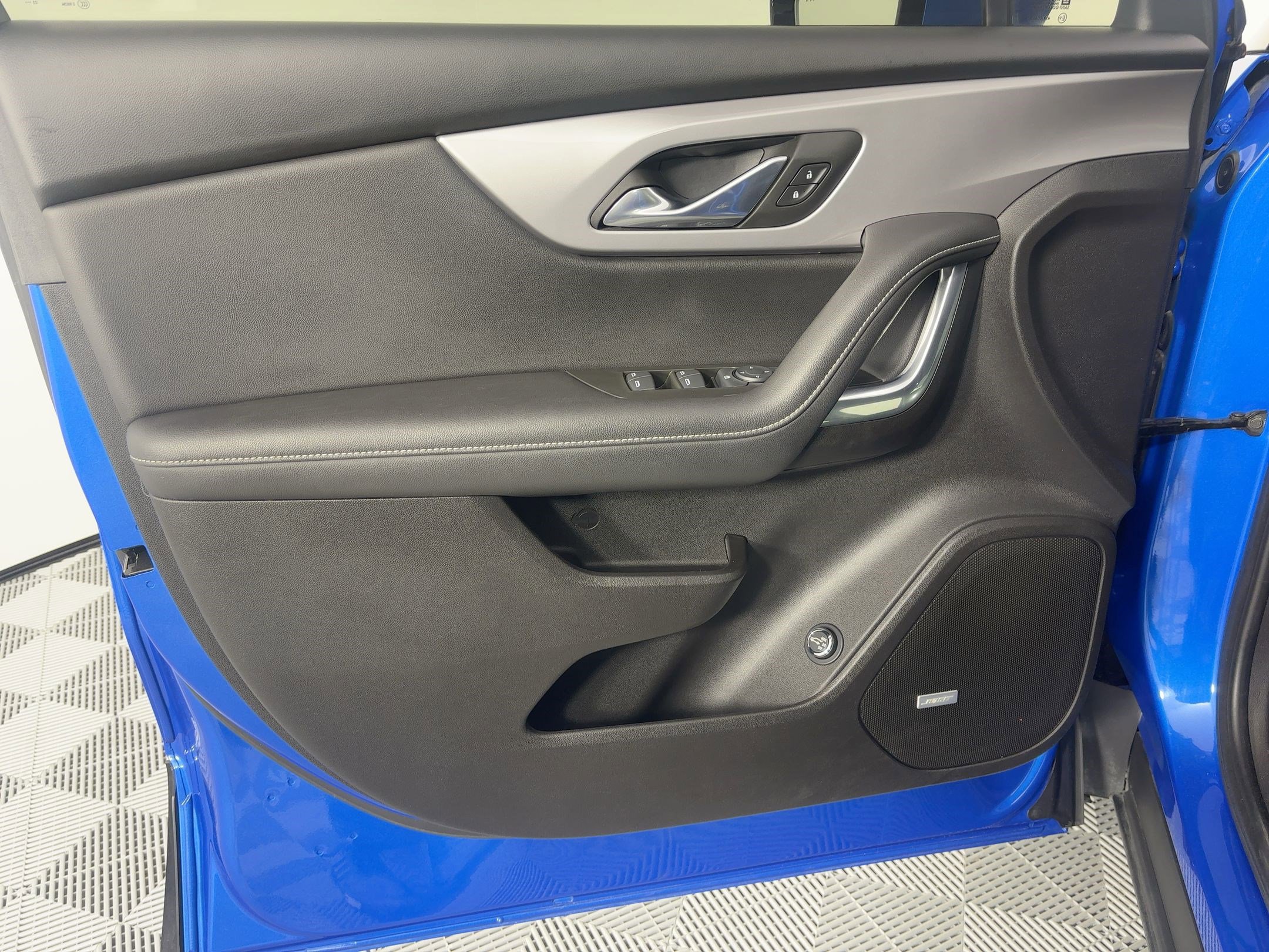 Used 2024 Chevrolet Blazer LT w/ Sound & Technology Package image 13