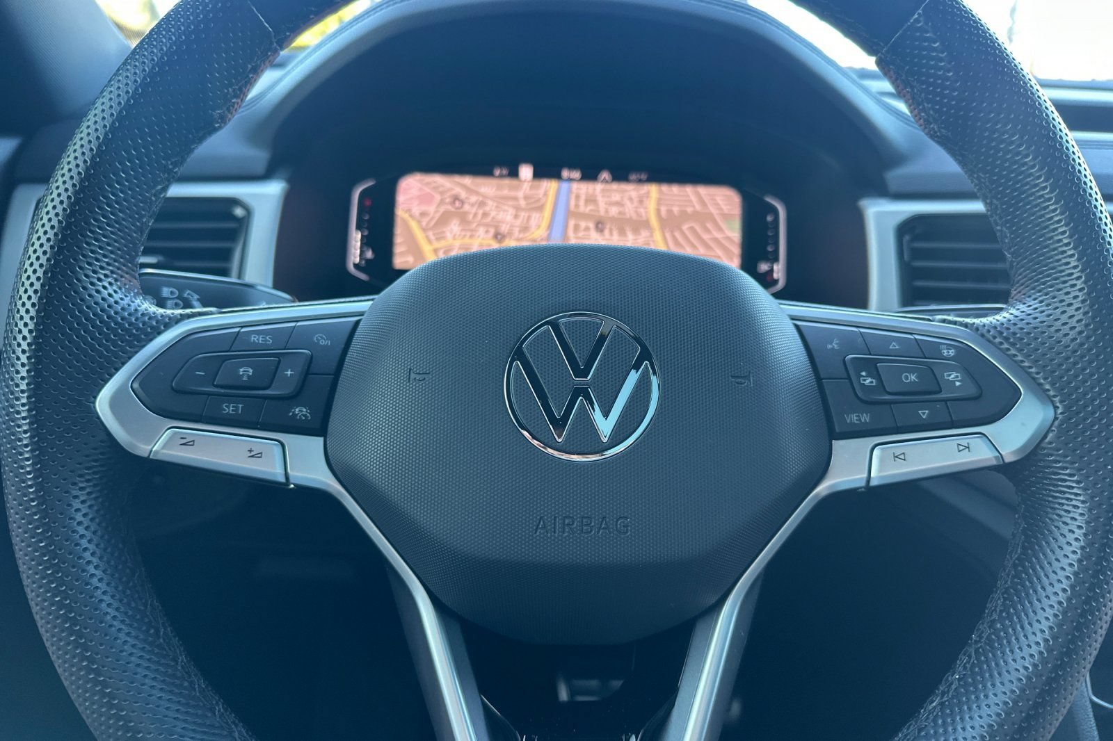 Used 2021 Volkswagen Atlas Cross Sport SEL Premium R-Line w/ Luggage Net & Mats Package AWD/4WD image 34