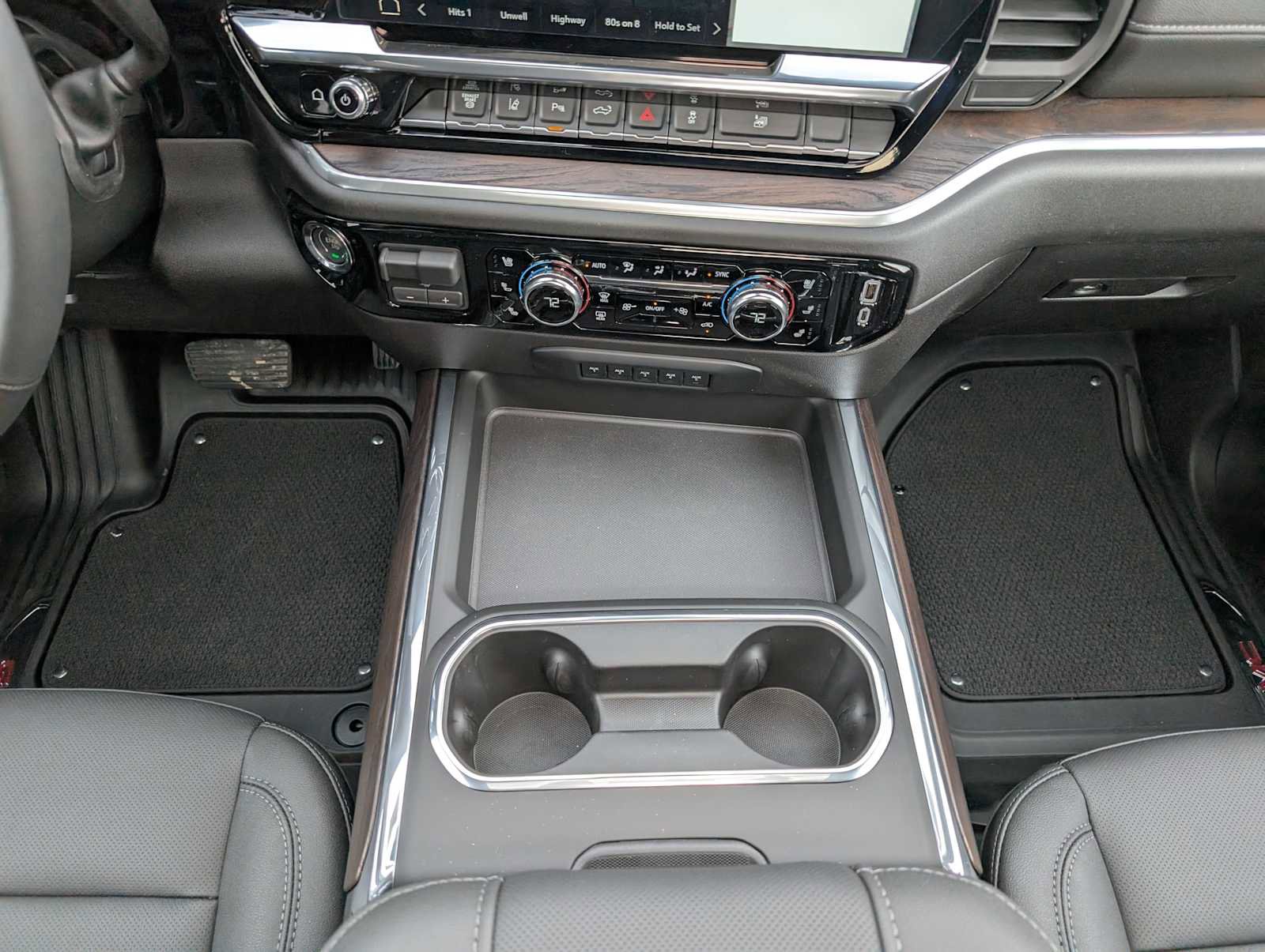 New 2026 GMC Sierra 3500 SLT w/ SLT Premium Package image 14