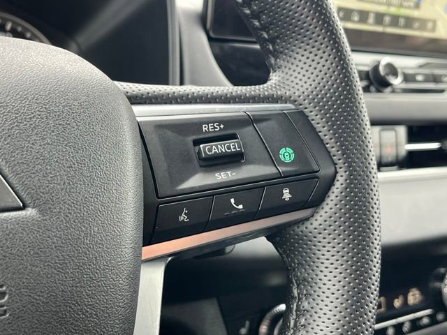 Used 2025 Mitsubishi Outlander SE image 29