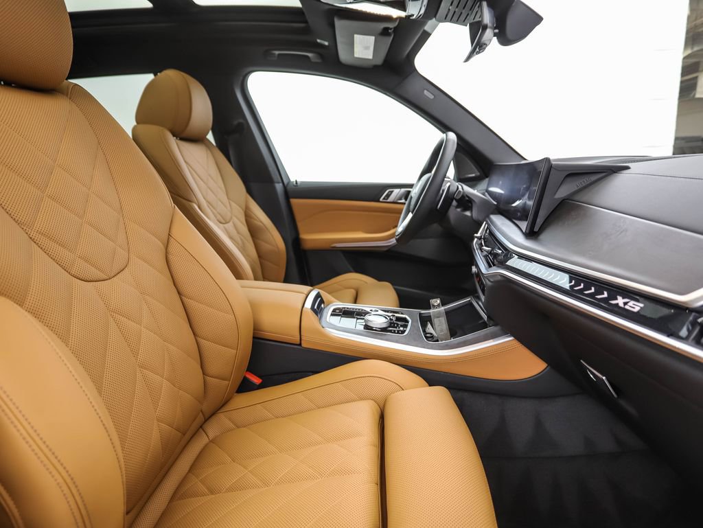 Certified 2024 BMW X5 xDrive40i w/ Executive Package image 30