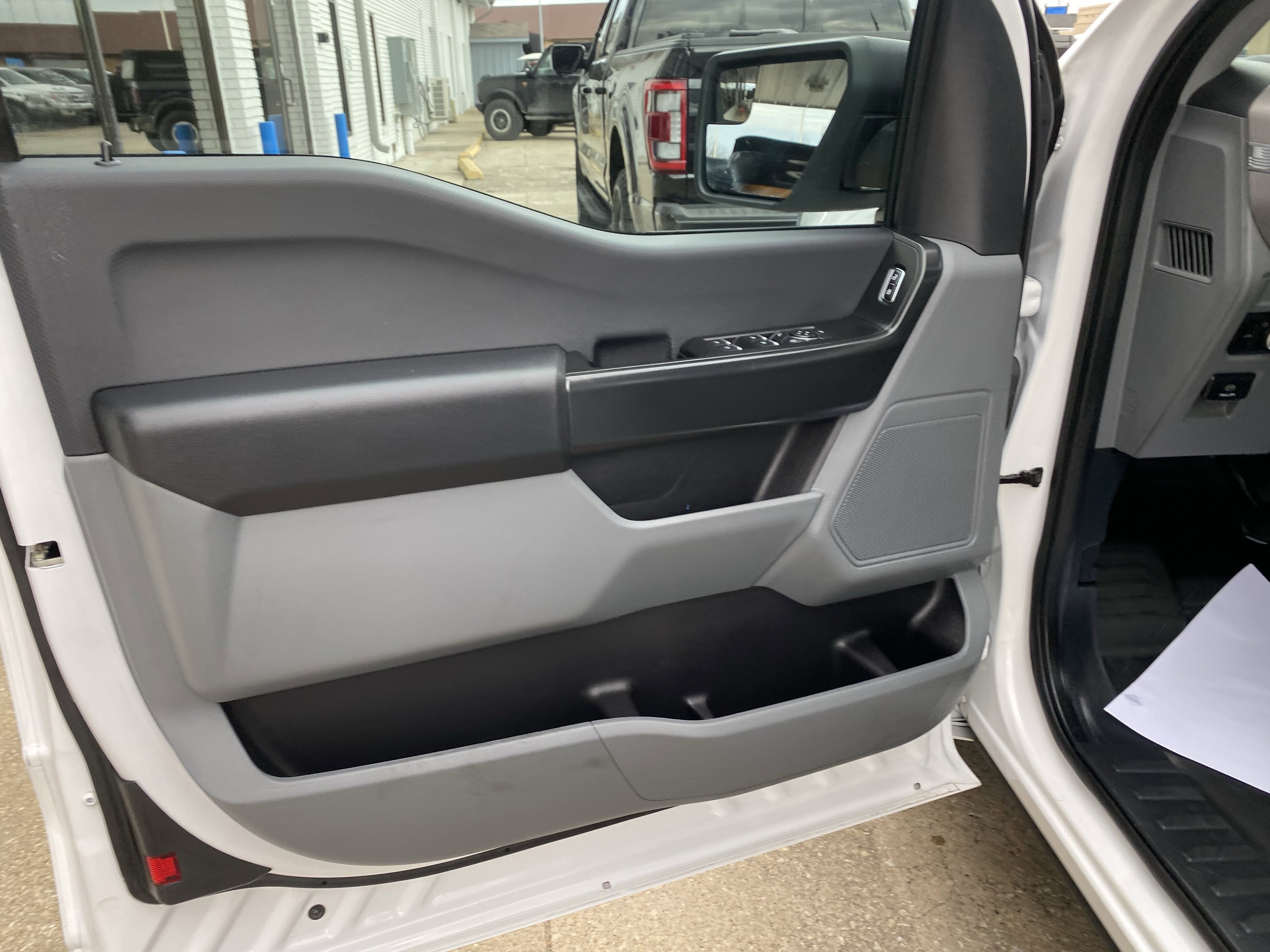 Used 2023 Ford F150 XL image 13