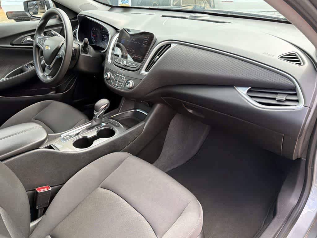 Used 2024 Chevrolet Malibu LT FWD image 13