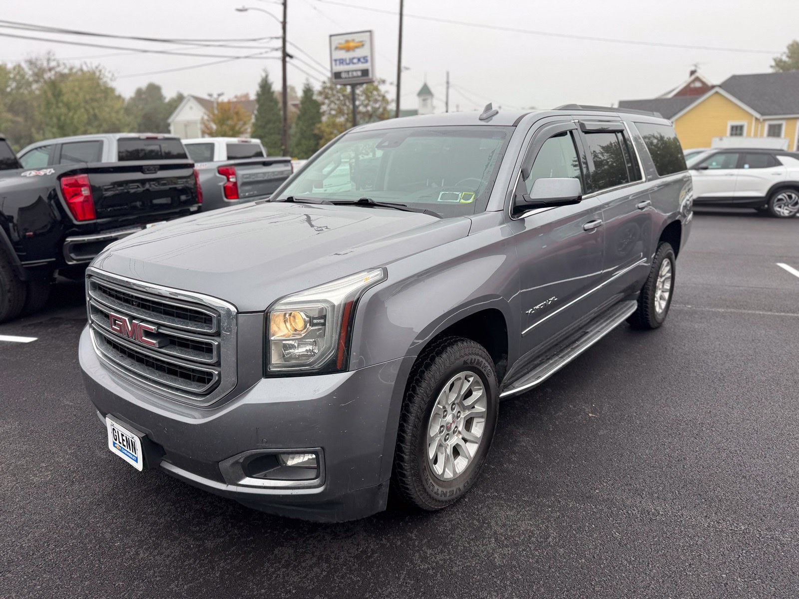 Used 2018 GMC Yukon XL SLT AWD/4WD image 2