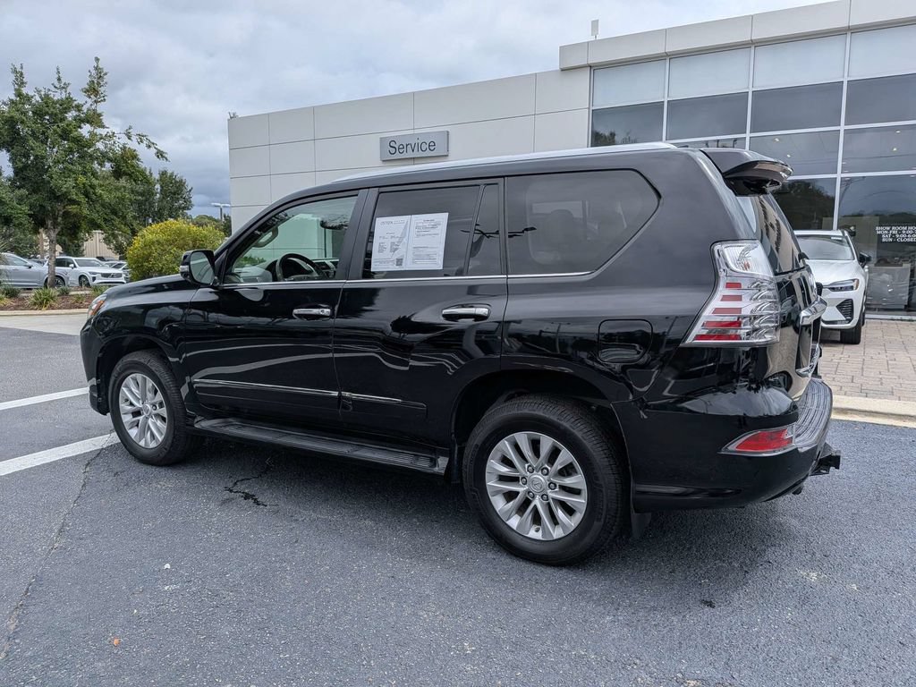 Used 2017 Lexus GX 460 Premium w/ Premium Package AWD/4WD image 4