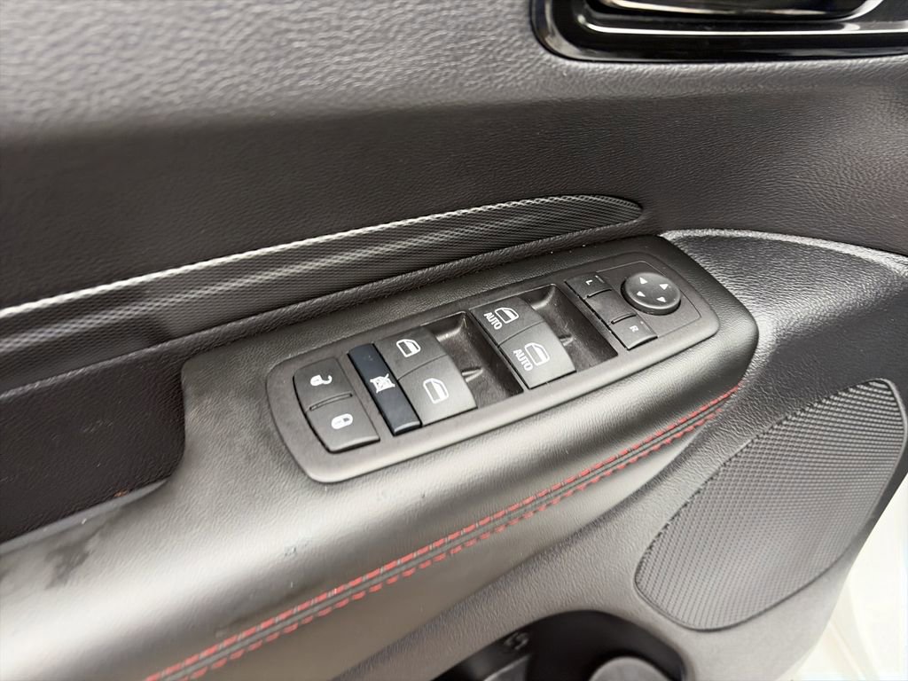 Used 2025 Dodge Durango R/T w/ Blacktop Package AWD/4WD image 19