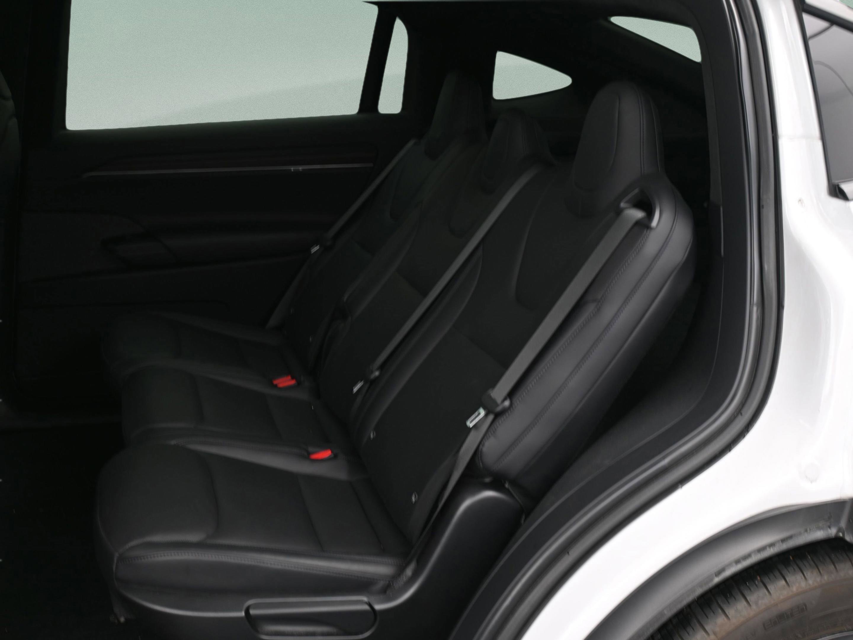 Used 2024 Tesla Model X image 14