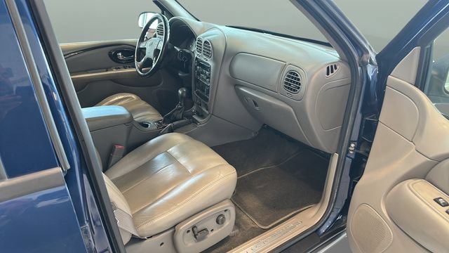 Used 2004 Buick Rainier CXL w/ Convenience Package AWD/4WD image 16