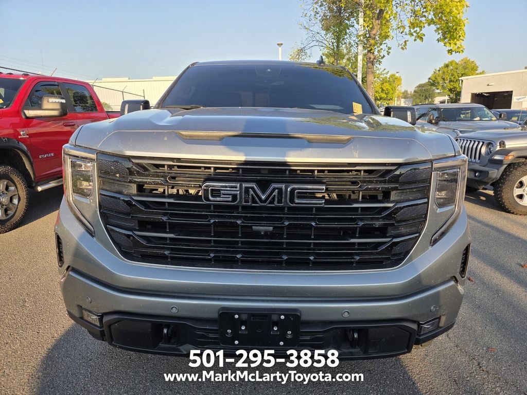 Used 2025 GMC Sierra 1500 Elevation w/ Elevation Premium Package AWD/4WD image 2