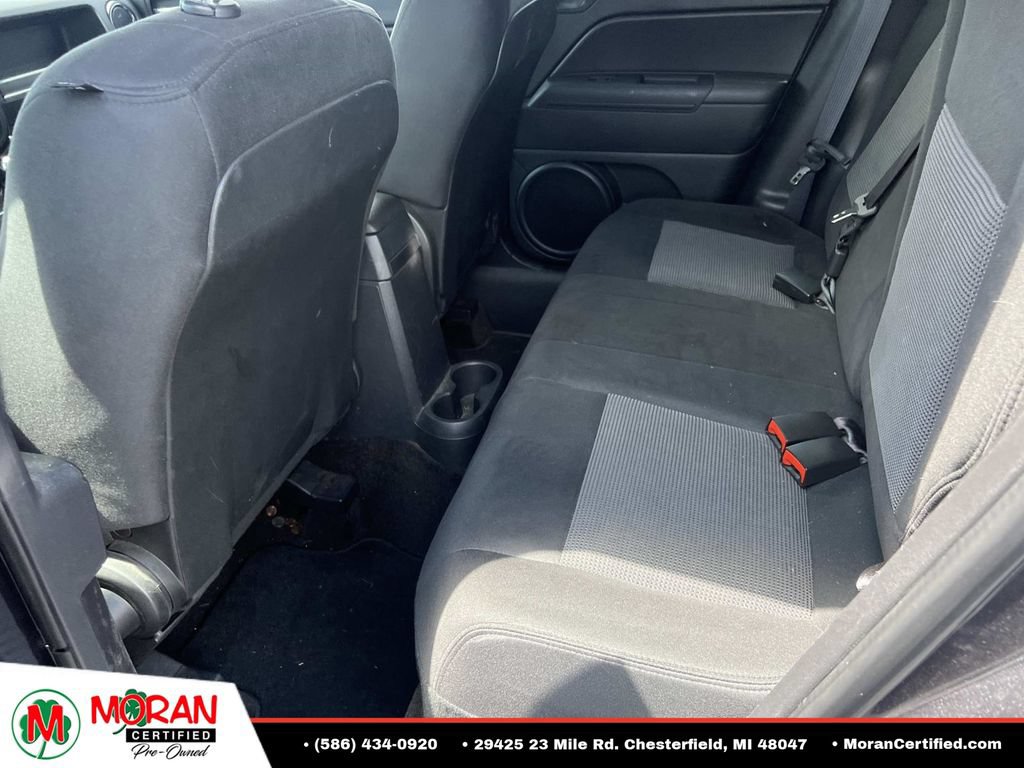 Used 2014 Jeep Patriot Latitude FWD image 11