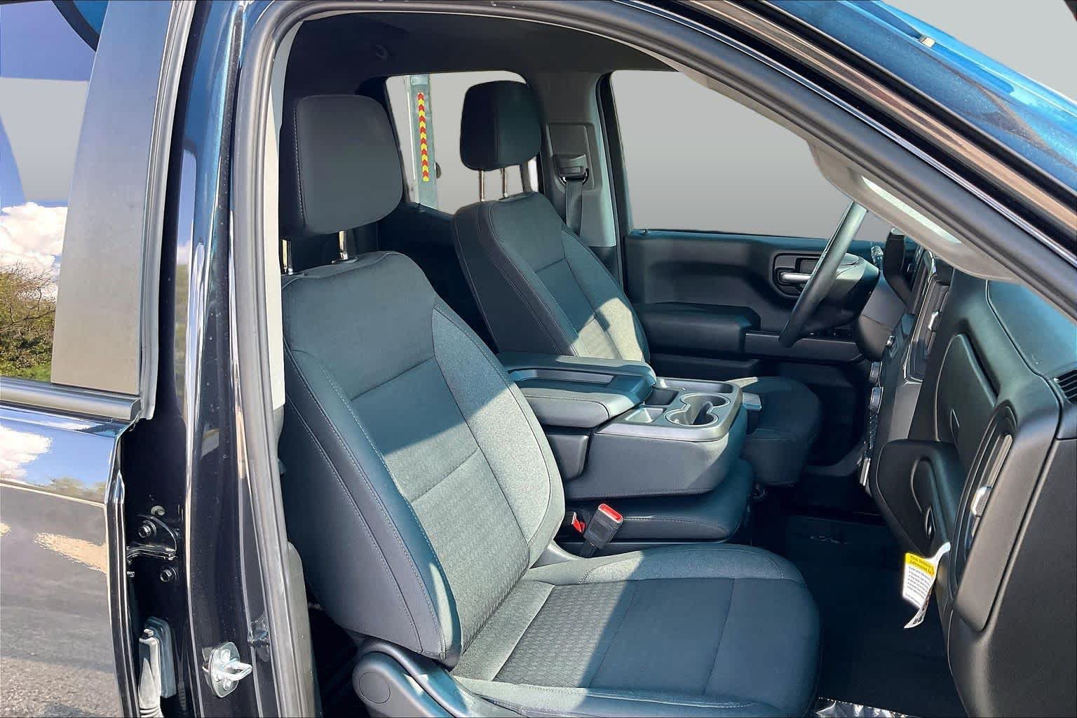 Used 2023 Chevrolet Silverado 1500 Custom RWD image 8
