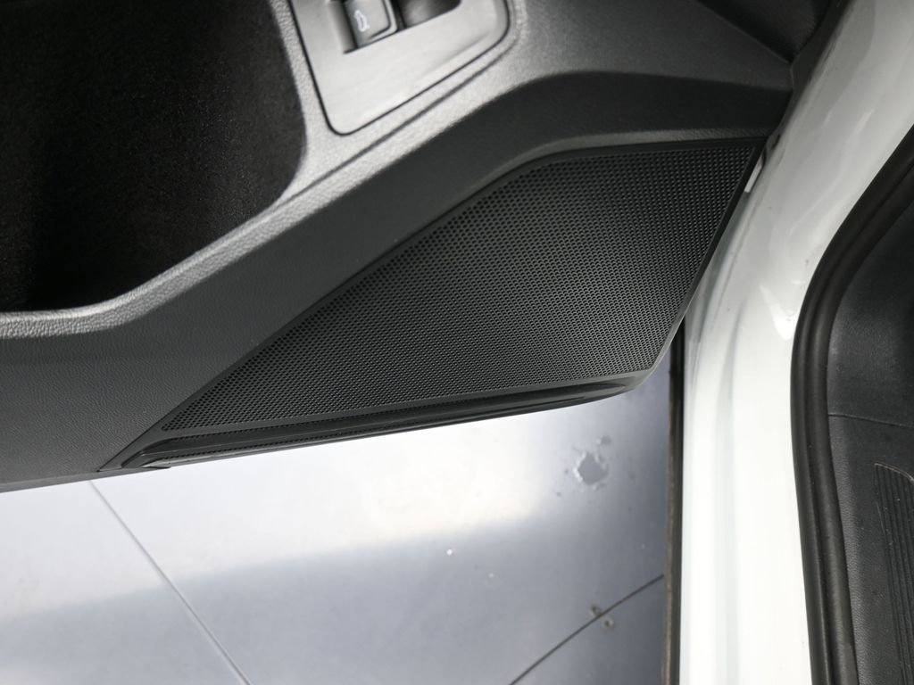 Used 2019 Volkswagen Tiguan SEL image 15