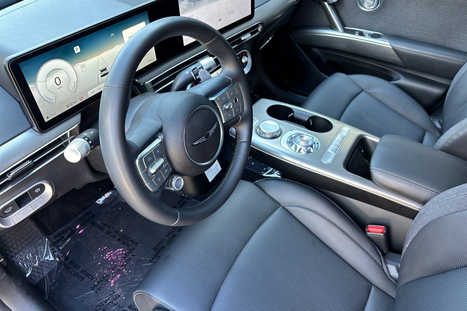 Used 2025 Genesis GV60 RWD image 11