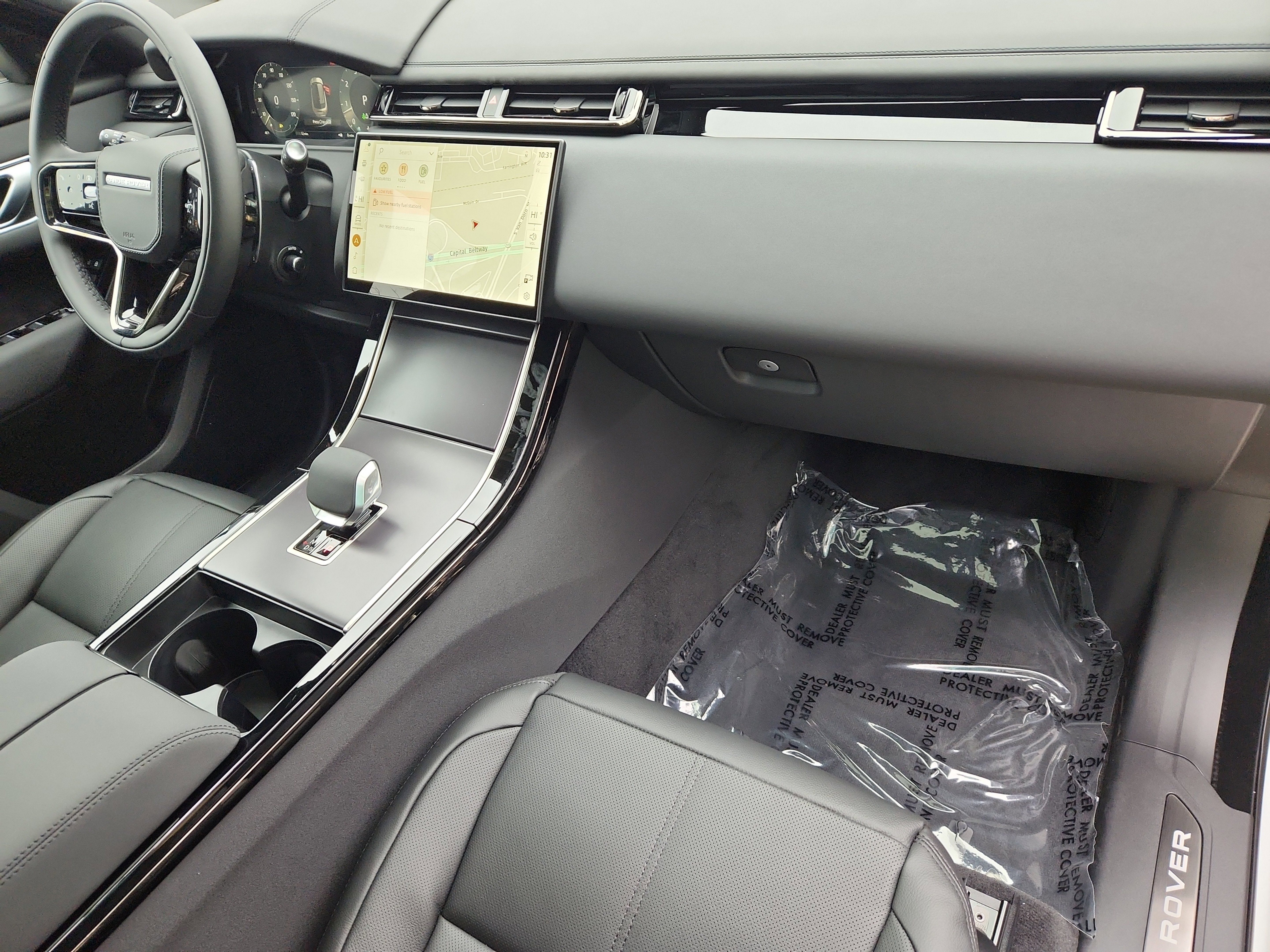 New 2026 Land Rover Range Rover Velar Dynamic SE image 27