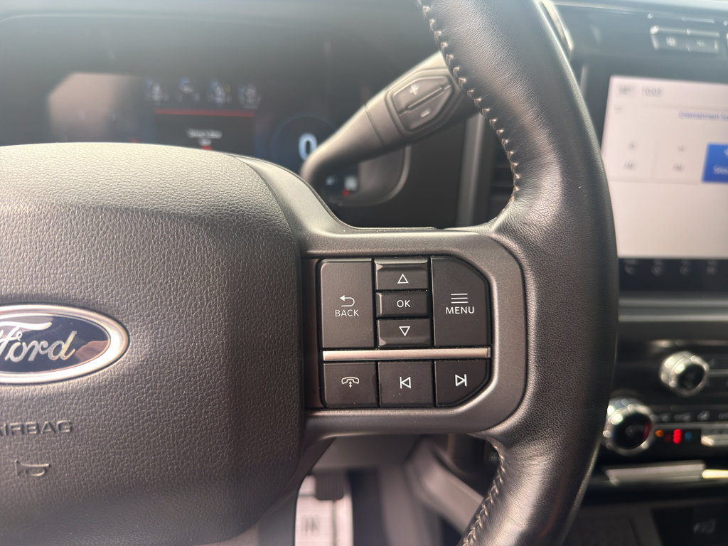 Used 2024 Ford F250 Lariat w/ Lariat Ultimate Package AWD/4WD image 39