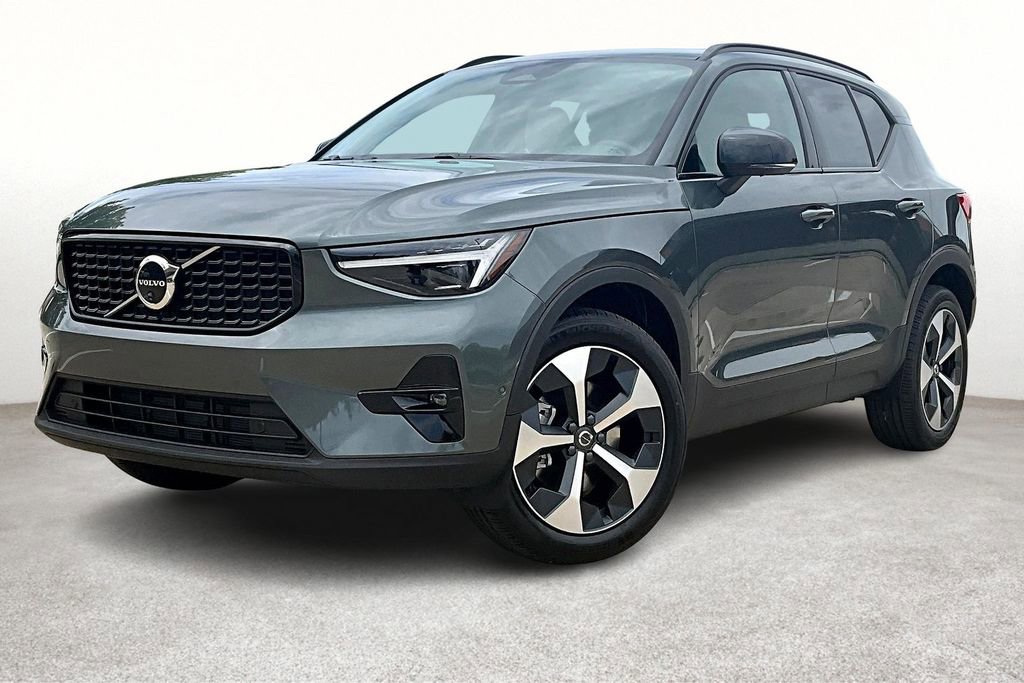 New 2026 Volvo XC40 B5 Plus w/ Protection Package Premier image 2