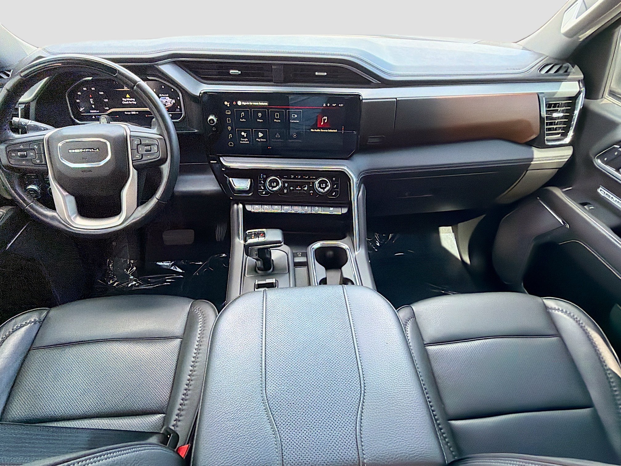 Used 2024 GMC Sierra 1500 Denali AWD/4WD image 14