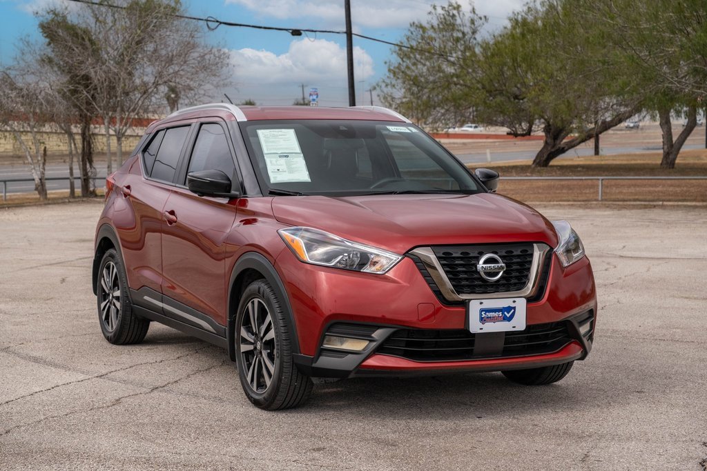 Used 2020 Nissan Kicks SR w/ SR Premium Package image 1