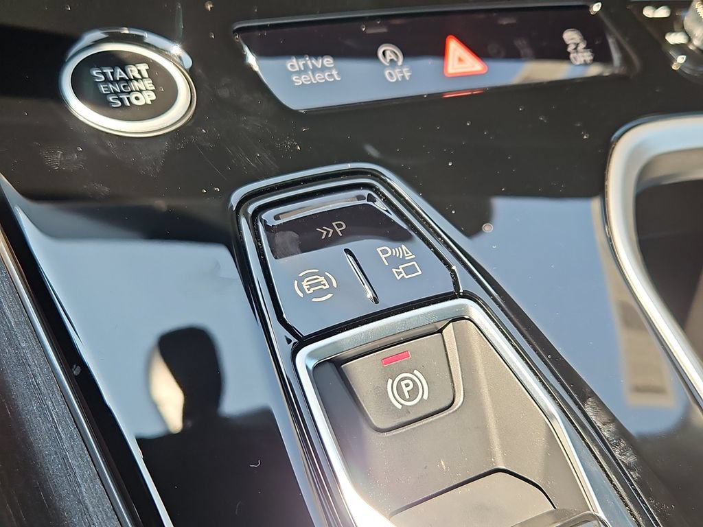 New 2026 Audi A6 Premium Plus AWD/4WD image 11