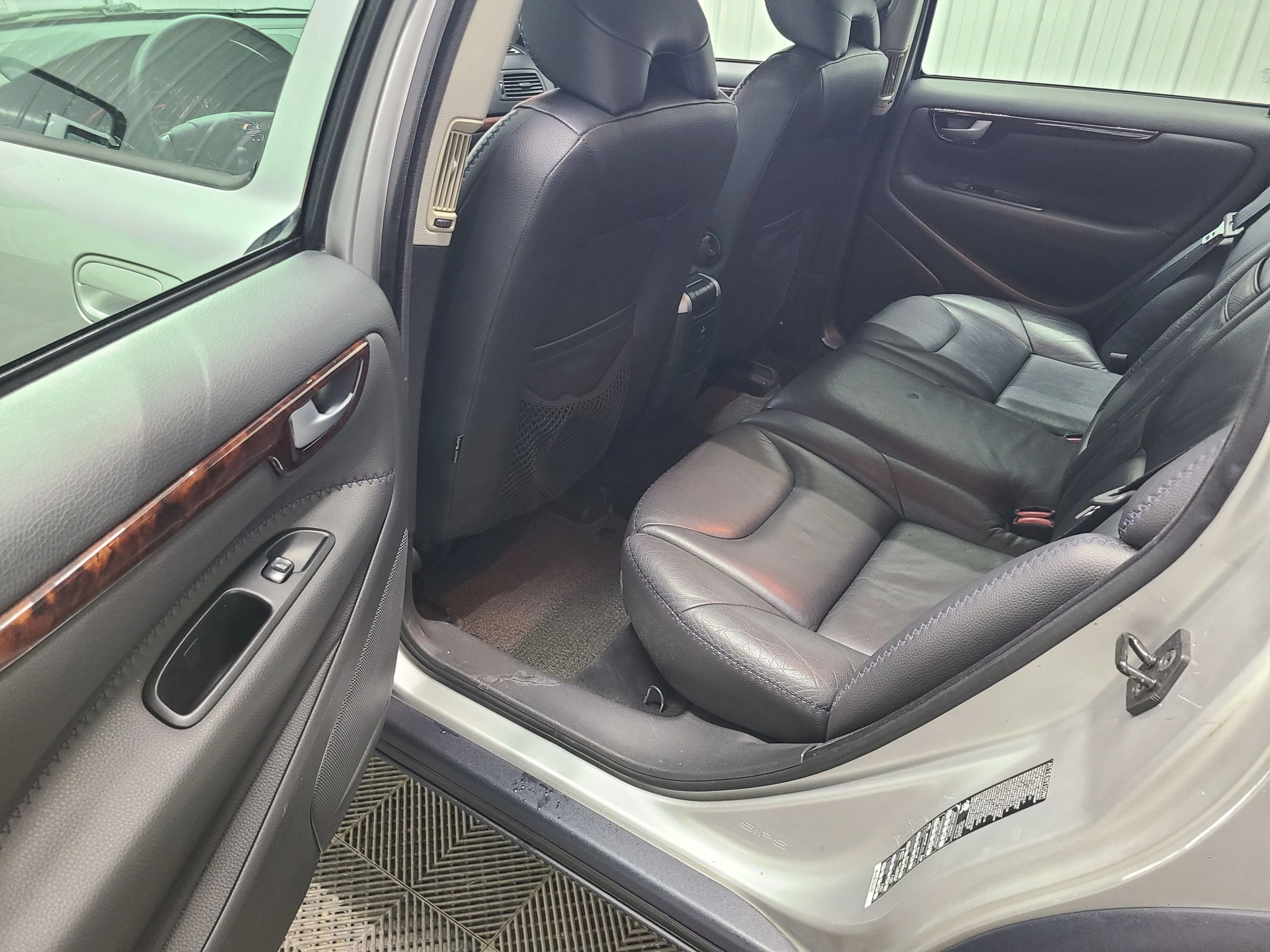Used 2006 Volvo XC70 Ocean Race Edition AWD/4WD image 31