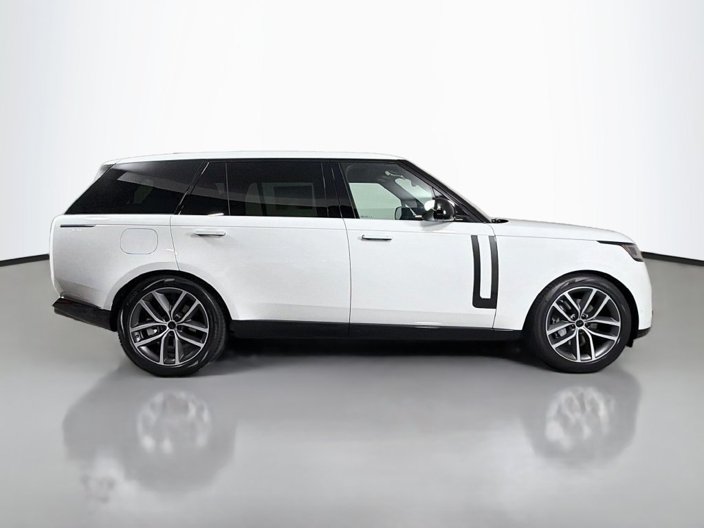 New 2026 Land Rover Range Rover Long Wheelbase SE AWD/4WD image 4