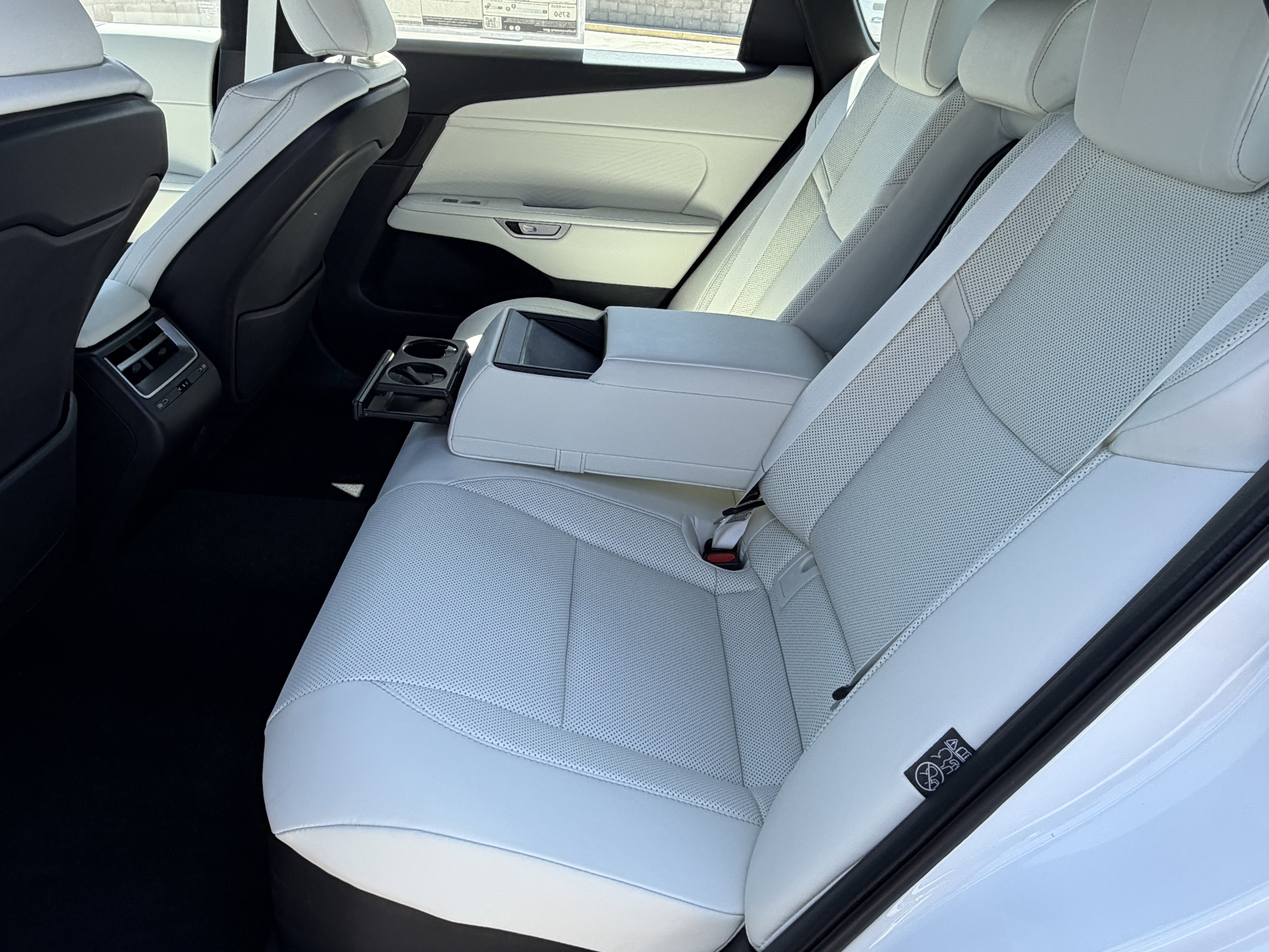 New 2026 Lexus ES 500e AWD/4WD image 30