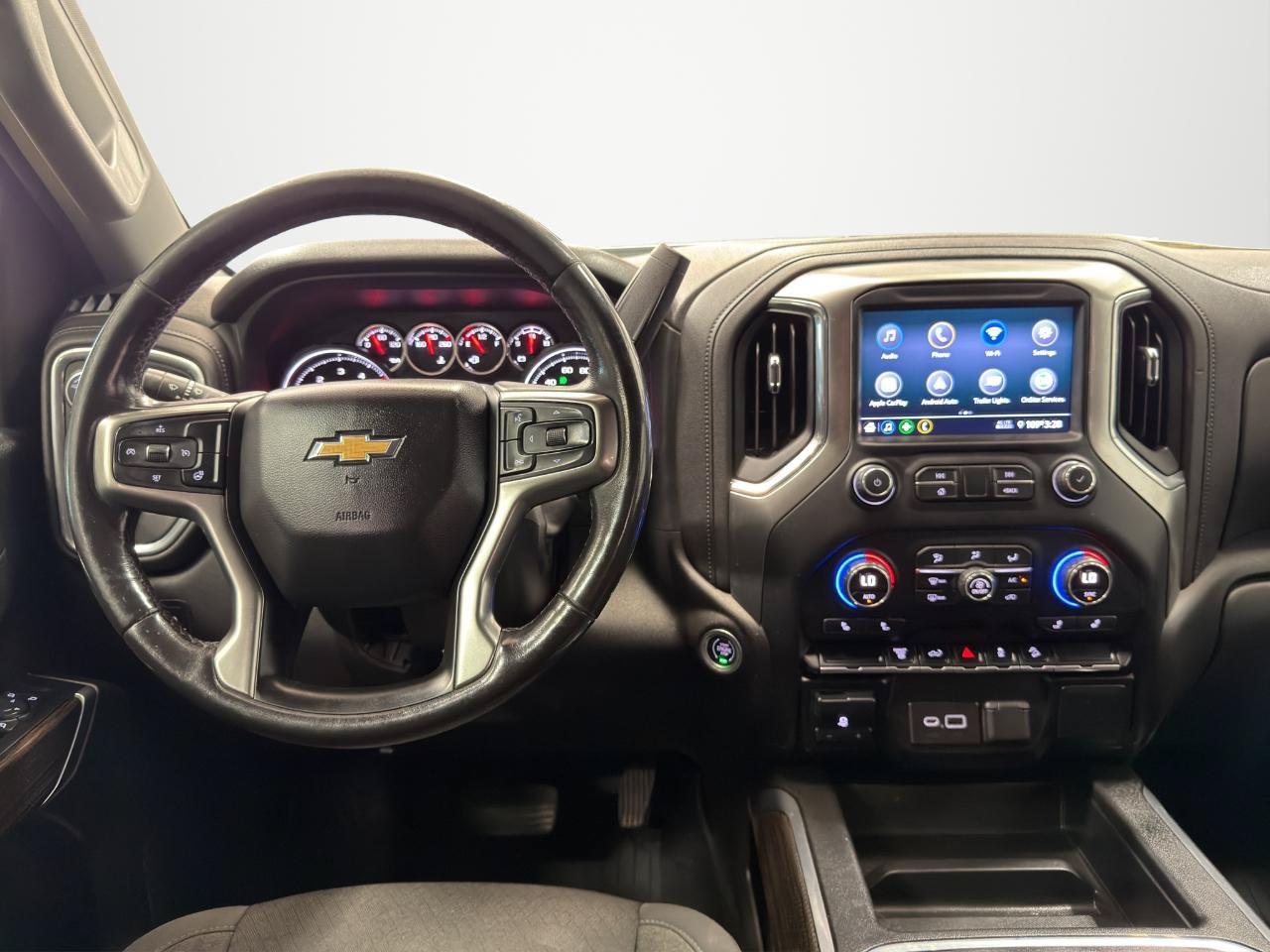 Used 2021 Chevrolet Silverado 2500 LT w/ Convenience Package AWD/4WD image 15