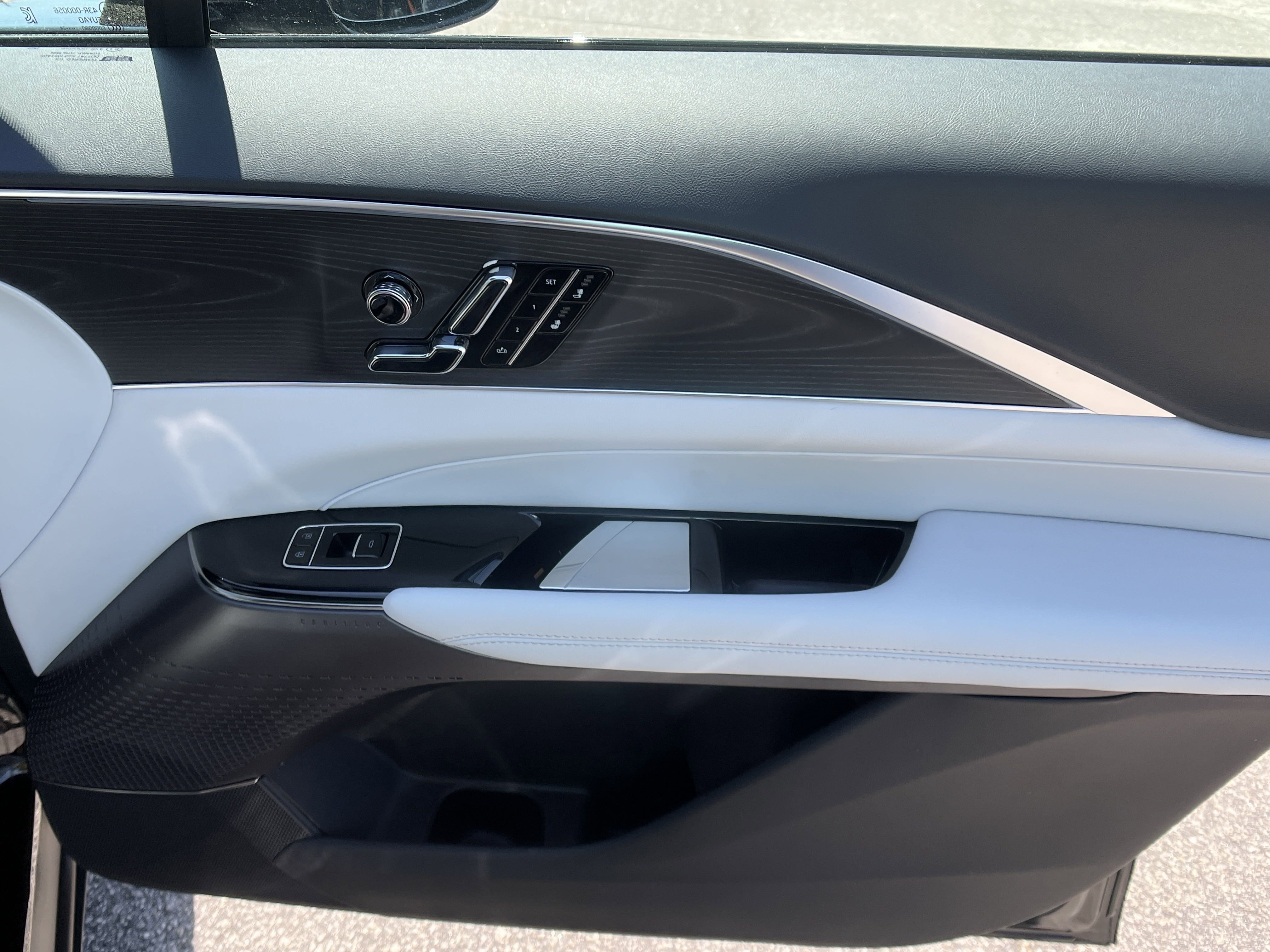 New 2025 Cadillac Lyriq Luxury image 16