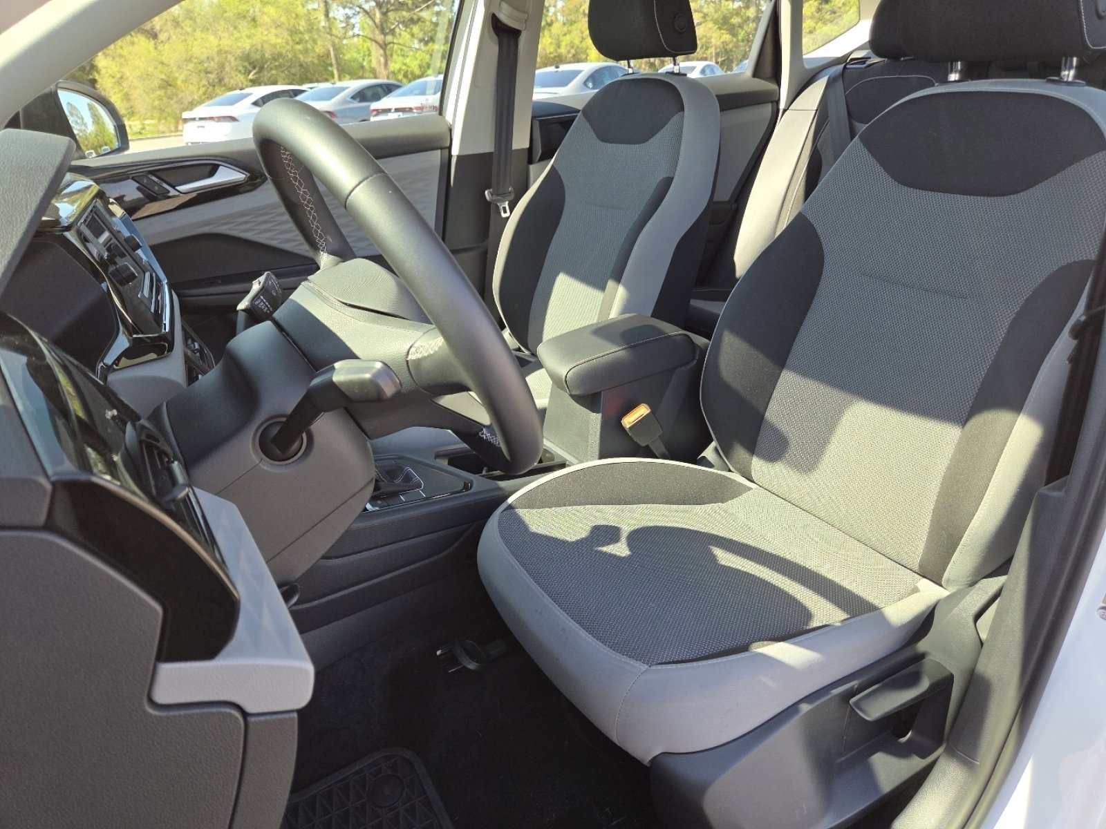 Used 2023 Volkswagen Taos S image 21