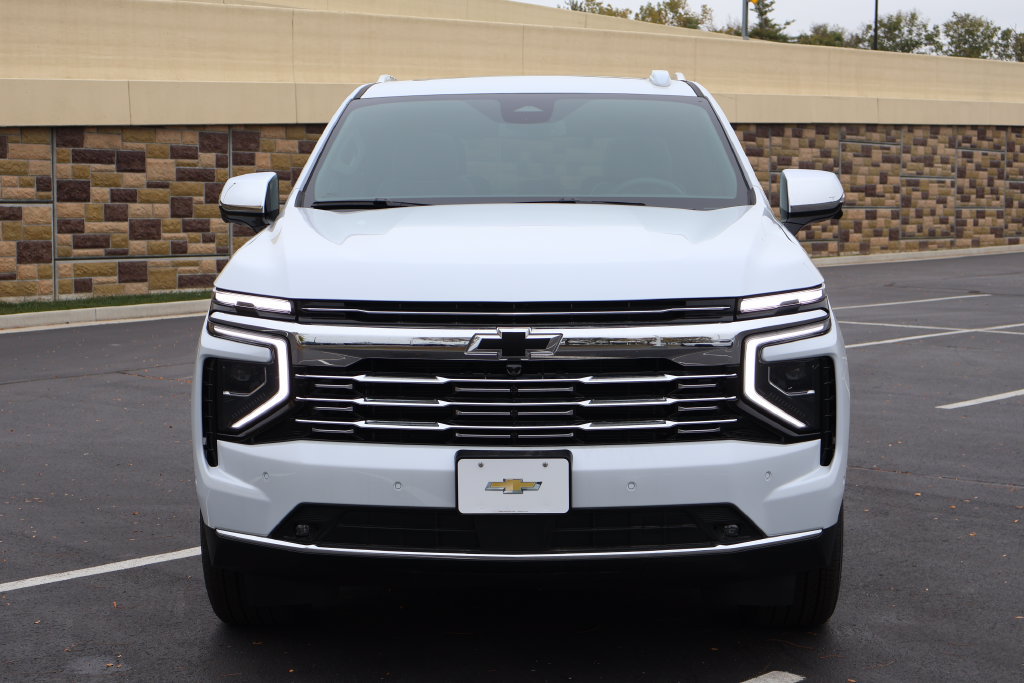 New 2026 Chevrolet Tahoe Premier w/ Sun And Tow Package AWD/4WD image 2