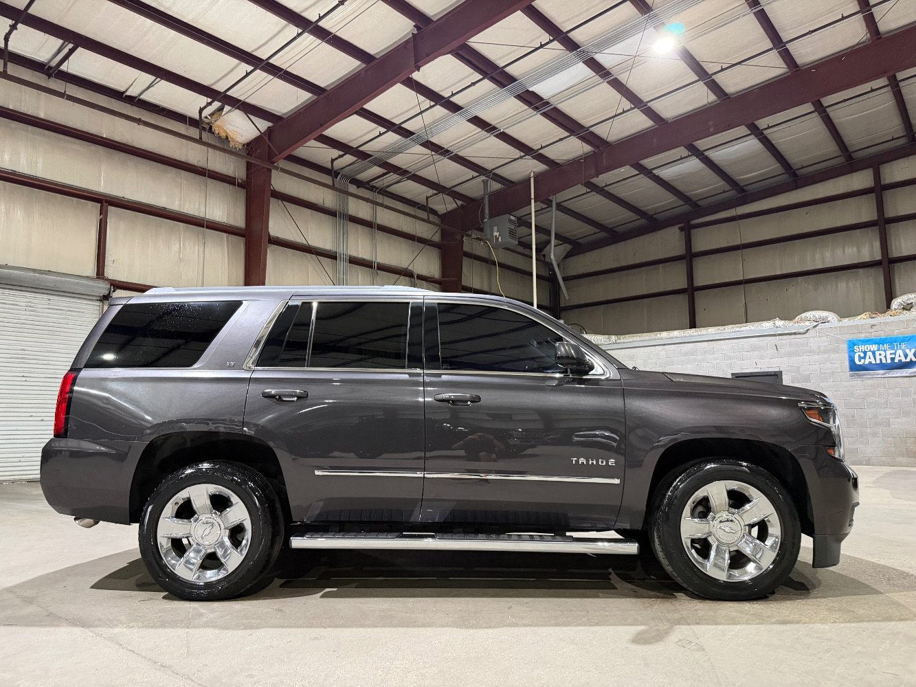 Used 2018 Chevrolet Tahoe LT w/ LT Signature Package RWD image 4