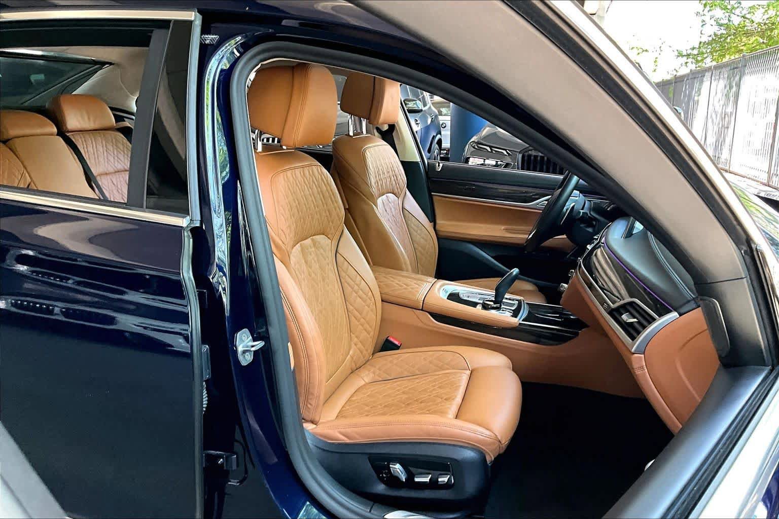 Used 2021 BMW 740i xDrive w/ Luxury Rear Seating Package AWD/4WD image 8