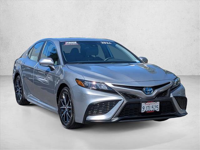 Used 2024 Toyota Camry SE FWD image 3