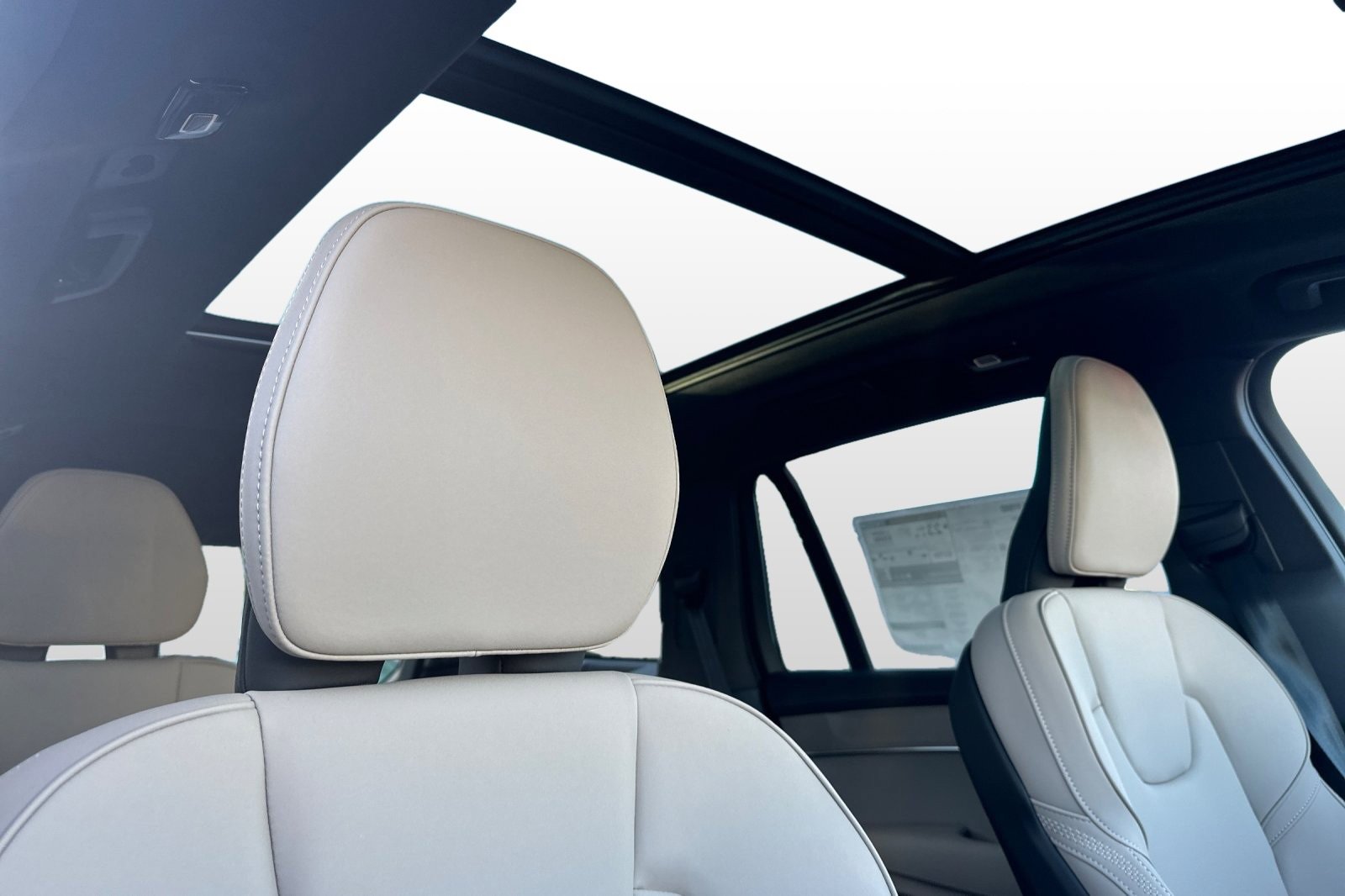 New 2026 Volvo XC90 B6 Plus image 20