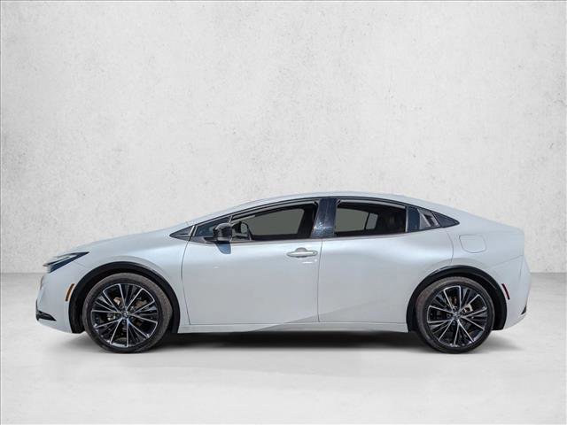 Used 2023 Toyota Prius XLE FWD image 3