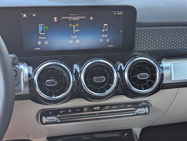 Used 2026 Mercedes-Benz GLB 250 image 11