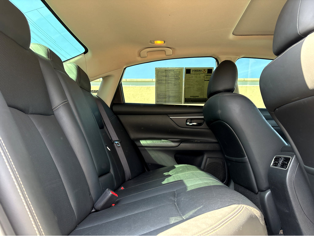 Used 2017 Nissan Altima 2.5 SL w/ Moonroof Package image 17