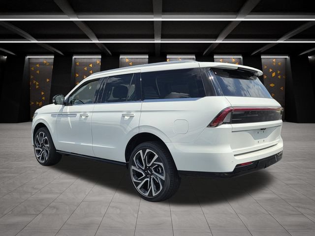 New 2027 Lincoln Navigator Reserve RWD video 3