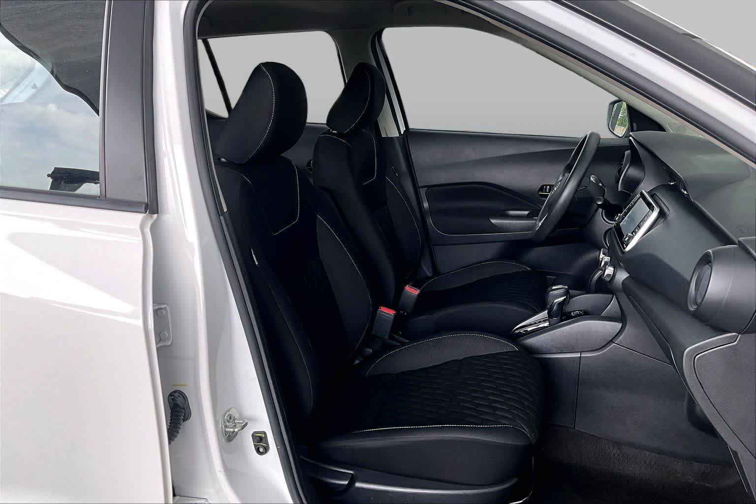 Certified 2022 Nissan Kicks S FWD image 9