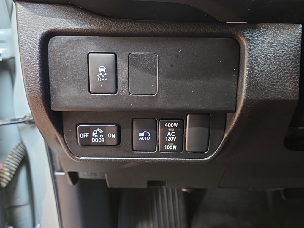 Used 2023 Toyota Tacoma TRD Sport w/ Black Out Package (TMS) image 25