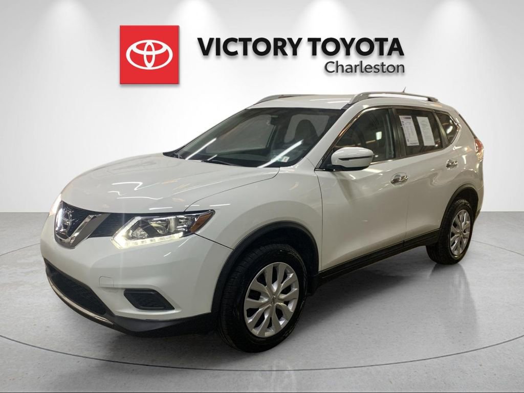 Used 2016 Nissan Rogue S w/ Appearance Package